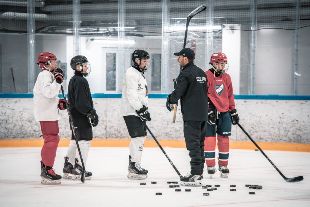 jääkiekkoleirit seguro training